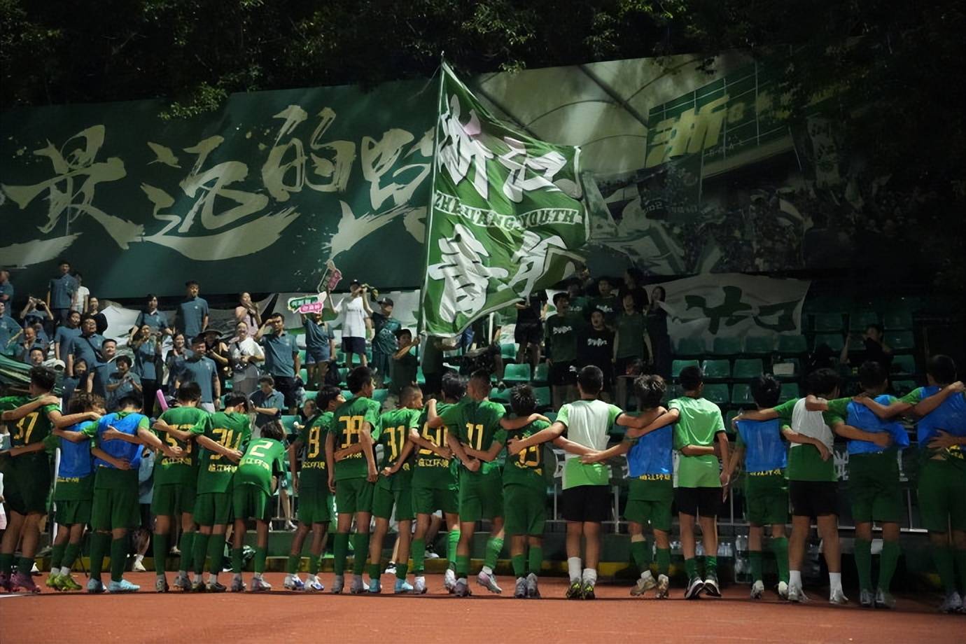 体育赛事专区-关于布莱顿发布备战花絮，冲刺阶段复出首秀，中超任务艰巨，球队文化再被提及的信息